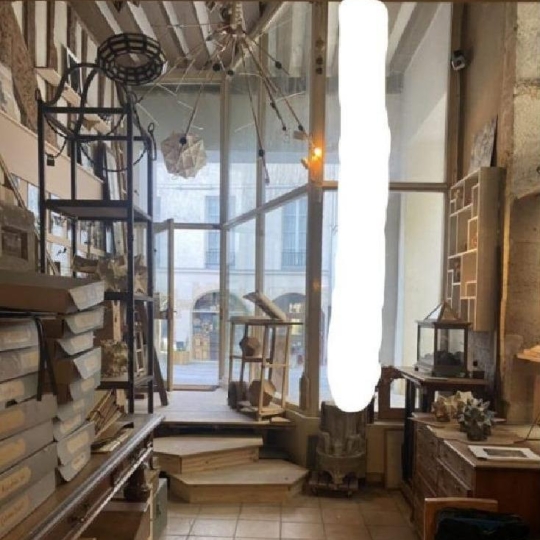  LIEUX PRESTIGIEUX : Local / Bureau | PARIS (75004) | 79 m2 | 198 000 € 