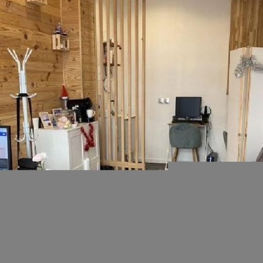  LIEUX PRESTIGIEUX : Local / Bureau | PARIS (75011) | 20 m2 | 33 250 € 