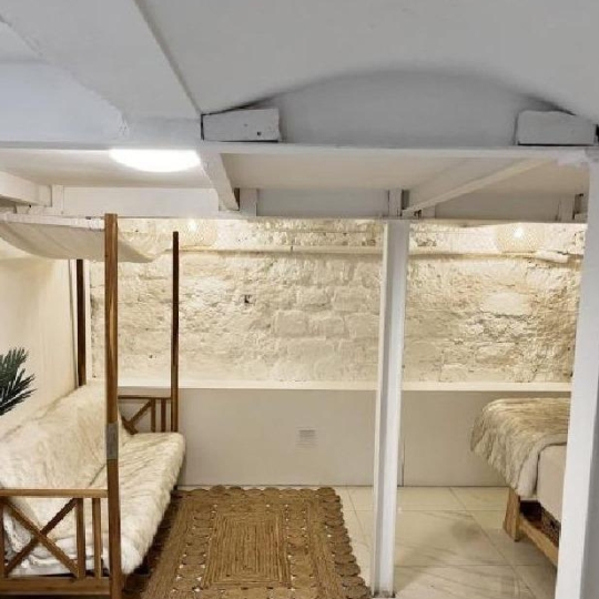  LIEUX PRESTIGIEUX : Local / Bureau | PARIS (75011) | 35 m2 | 38 250 € 