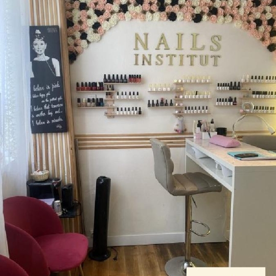  LIEUX PRESTIGIEUX : Local / Bureau | PARIS (75010) | 15 m2 | 33 250 € 