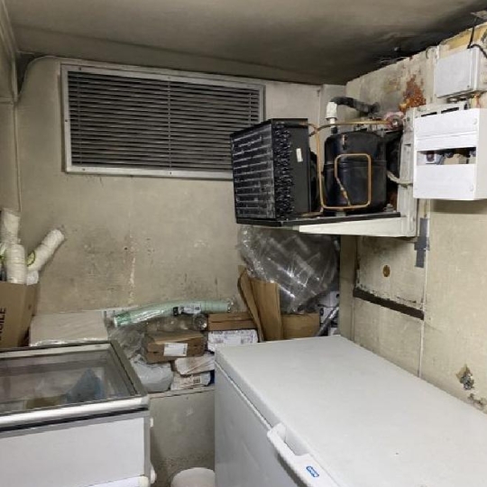  LIEUX PRESTIGIEUX : Commerces | PARIS (75020) | 48 m2 | 110 000 € 