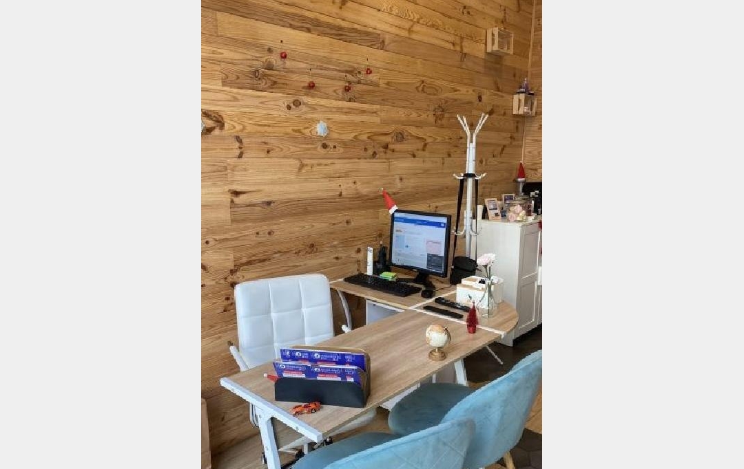 LIEUX PRESTIGIEUX : Local / Bureau | PARIS (75011) | 20 m2 | 33 250 € 