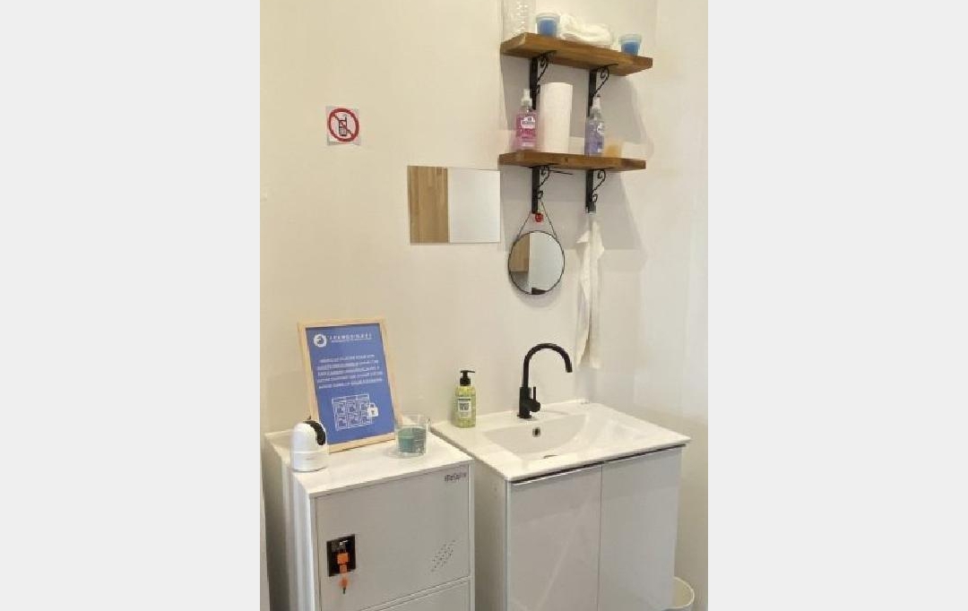 LIEUX PRESTIGIEUX : Local / Bureau | PARIS (75011) | 20 m2 | 33 250 € 